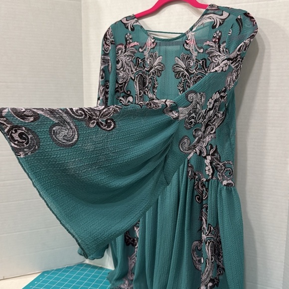 Intimately Free People Symphony Jade Printed Bell Sleeve Slip Dress Sheer Sz XS - Picture 4 of 6